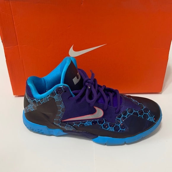 Nike Other - Lebron XI Court Purple size 3Y